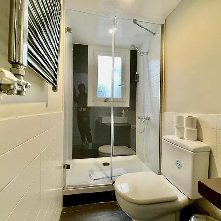 Barcelonaforrent Sagrada Penthouse * Barcelona